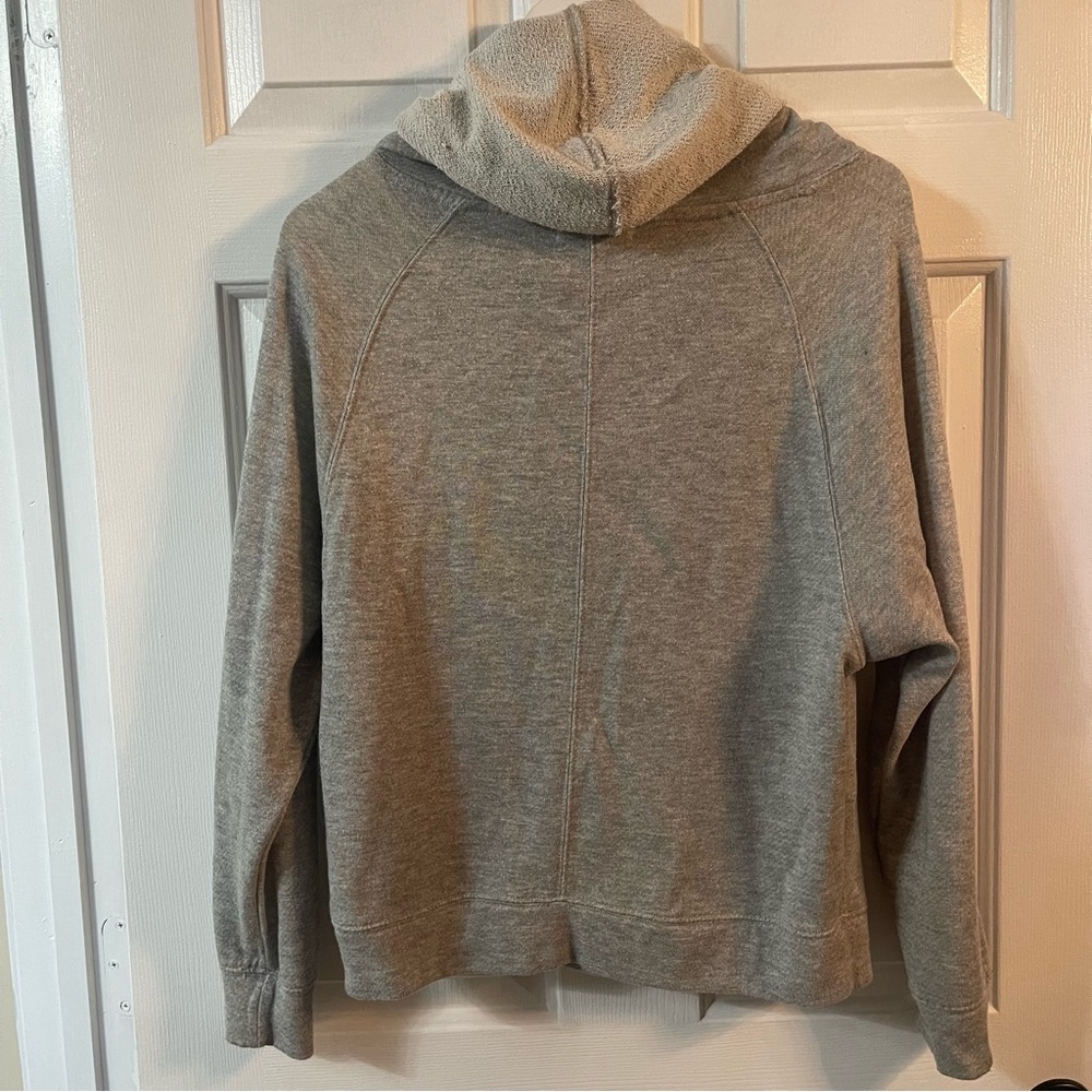 3/15 💚 Derek Heart Gray Cowl Neck Pullover Sweatshirt Casual Comfy Color-block - Picture 3 of 4